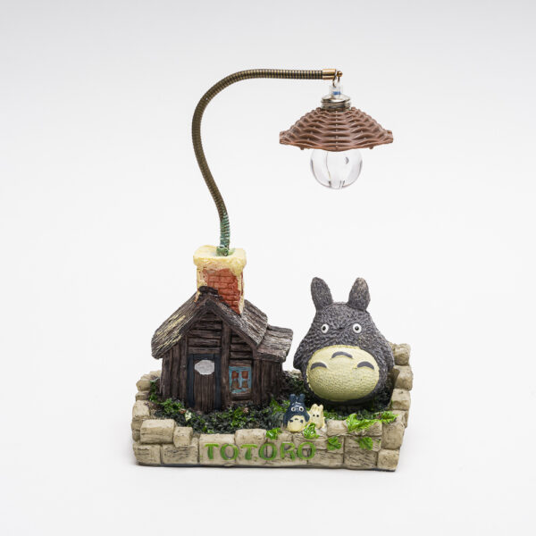 LAMPA TOTORO EN CASA